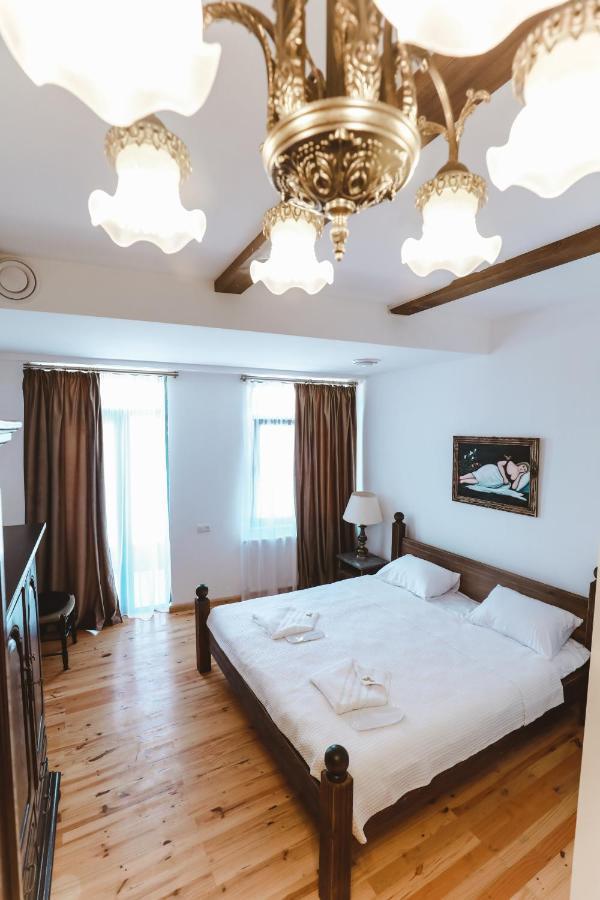 Hotel Verdzi Kʼutʼaisi Exterior foto