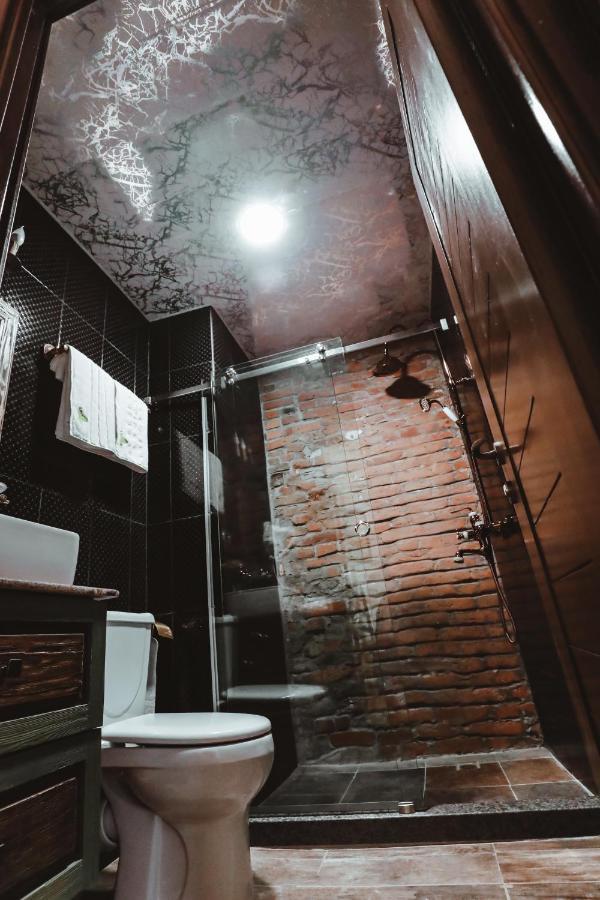 Hotel Verdzi Kʼutʼaisi Exterior foto